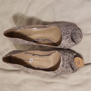 Vintage Branco peeptoe block heels